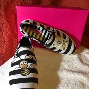 Betsey Johnson Buzz Off Sneakers